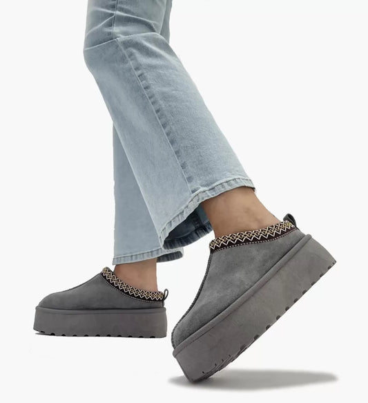 Zueco bota baja plataforma gris Maremus